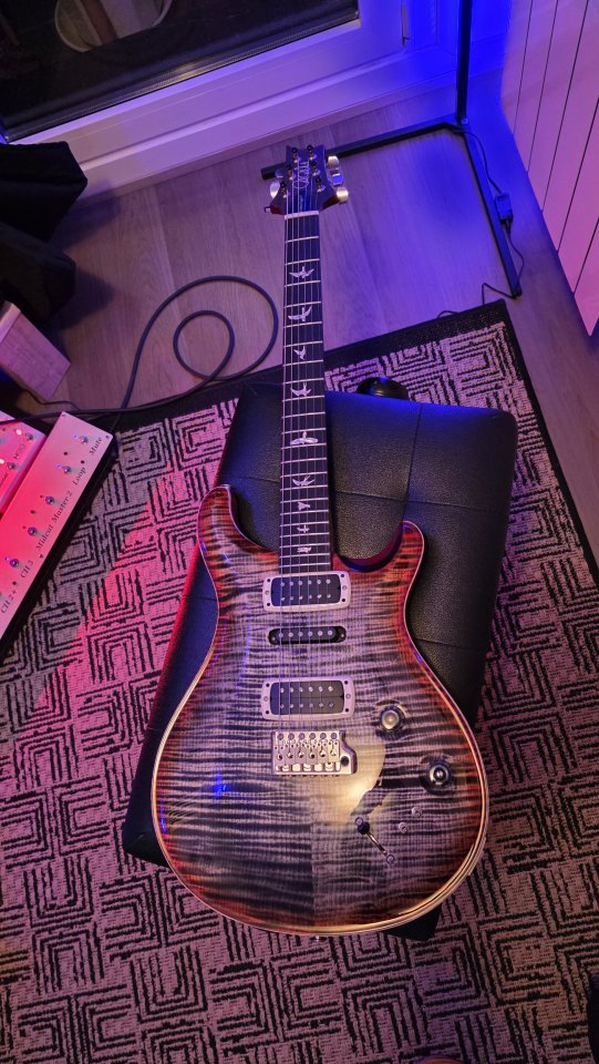 PRS Modern Eagle V (Reservada) de segunda mano · Foto 9 de 9 · Bizkaia · 3250 €