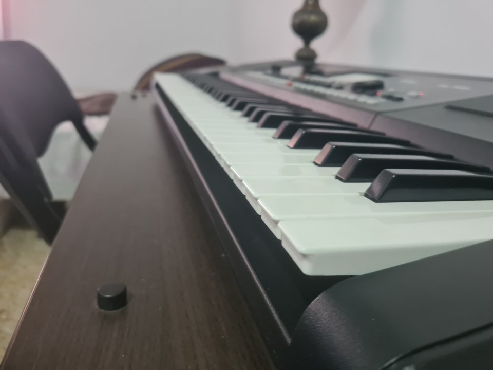 Korg PA300 de segunda mano · Foto 5 de 9 · Valencia · 452 €