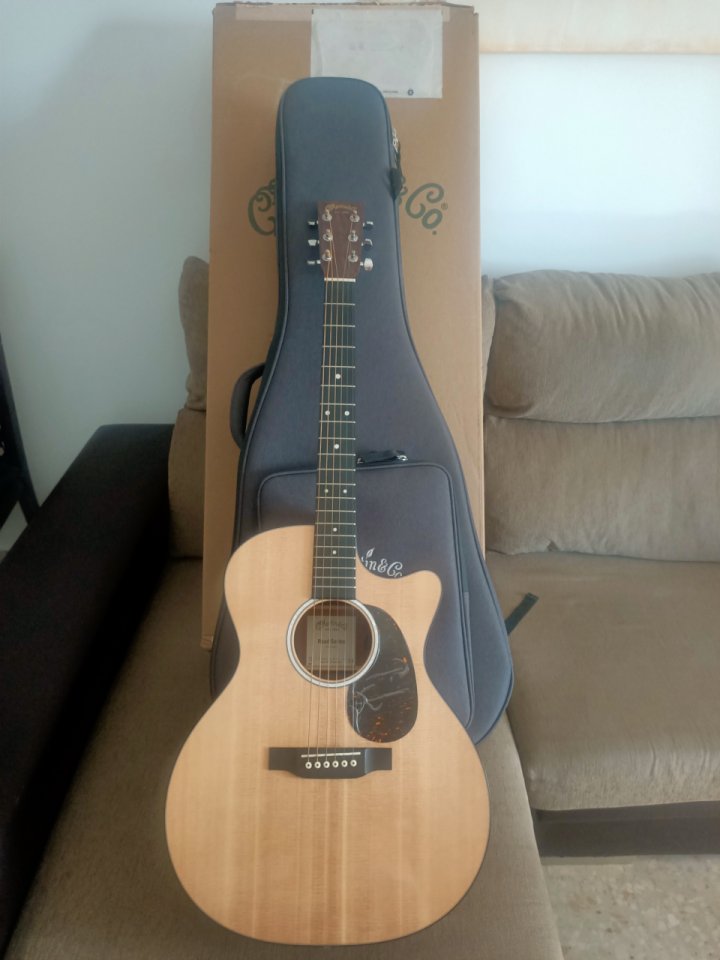Guitarra acústica Martin GPC-11E. de segunda mano · Foto 10 de 10 · Cádiz · 990 €