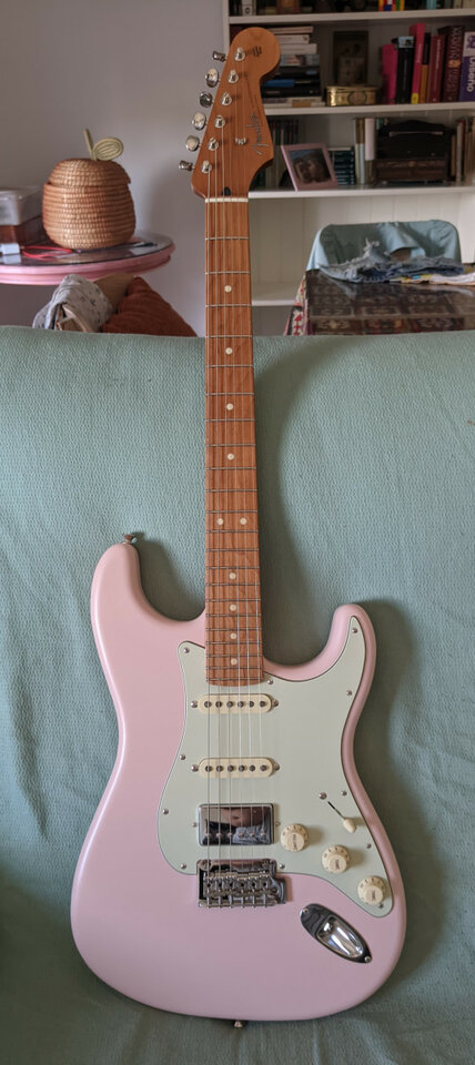 Vendo Fender Japan Hybrid II Strat Roasted Limited