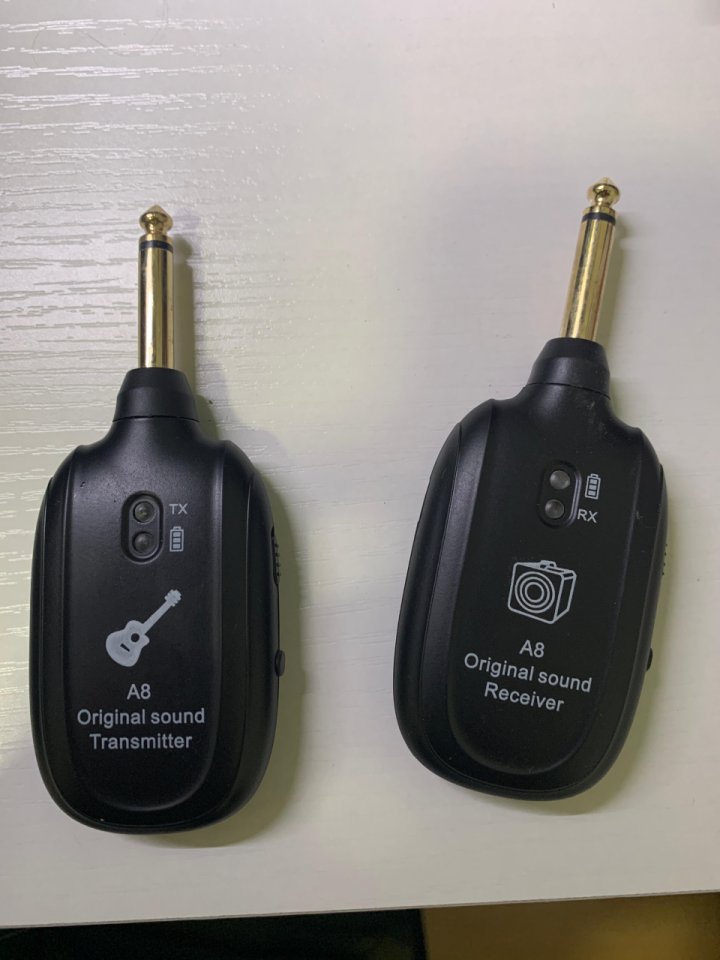 Sistema Inalámbrico Guitarra Receptor y Emisor de segunda mano · Foto 1 de 2 · Granada · 20 €