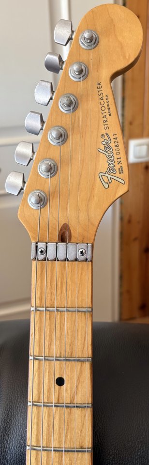Fender Stratocaster Plus deluxe Ebony Frost.1991 de segunda mano · Foto 4 de 7 · Barcelona · 1600 €