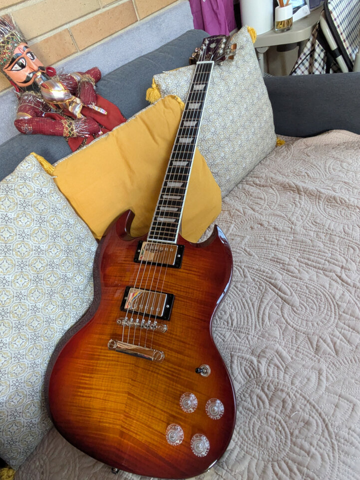 Epiphone SG Modern Figured Mohave Burst Envío y maleta incluidos