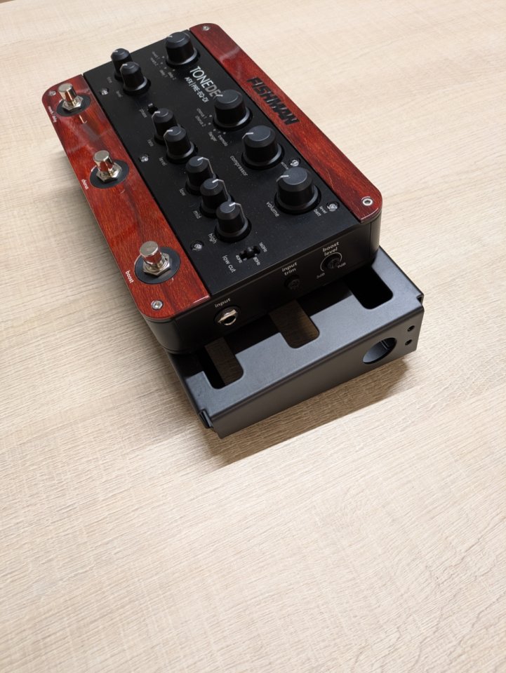 Pedalera + Previo para guitarra acústica "FISHMAN Tone AFX DEQ"