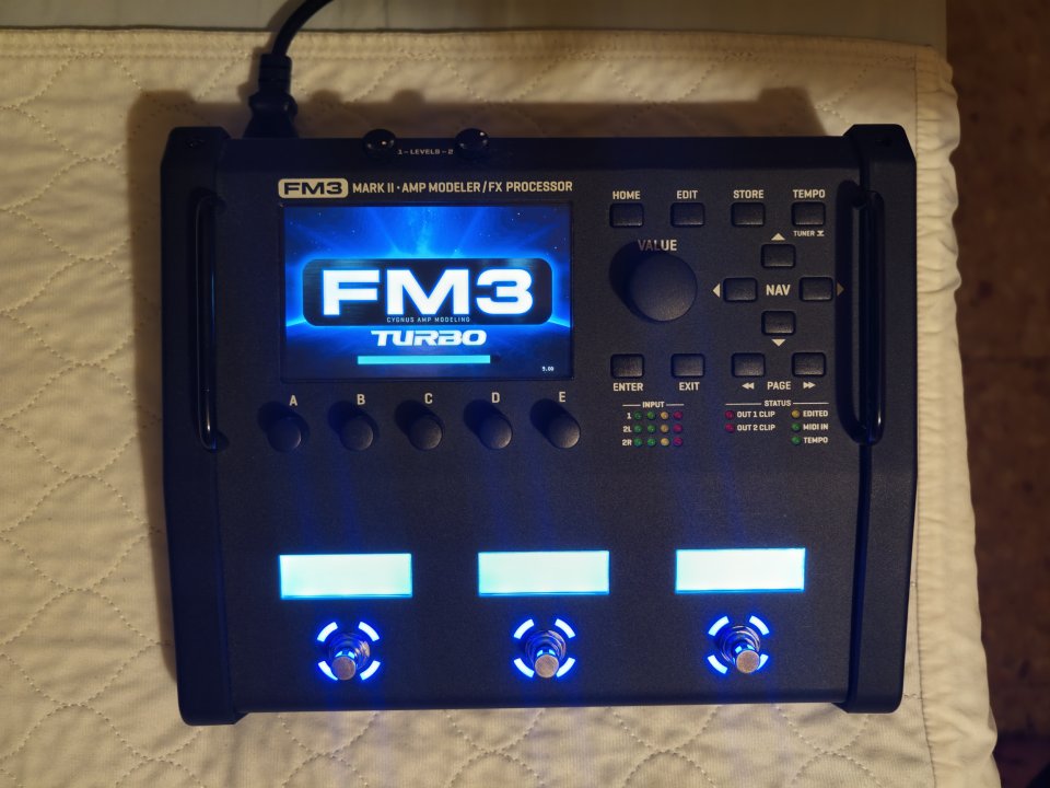 Fractal Audio FM3 Mark II Turbo+Cab packs y IRs de pago extra de segunda mano · Foto 2 de 4 · Madrid · 1099 €
