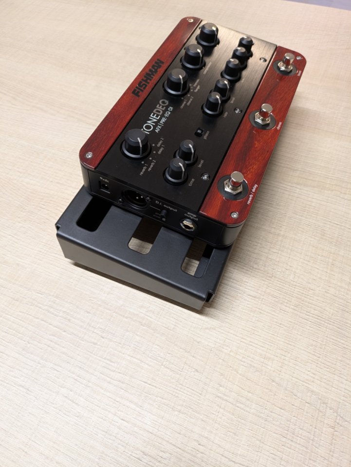 Pedalera + Previo para guitarra acústica "FISHMAN Tone AFX DEQ"