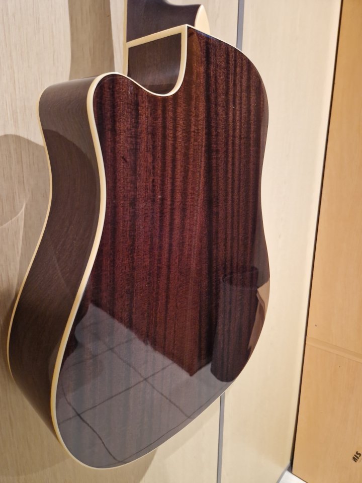 Vendo o Cambio Ibanez ALT30FM prácticamente nueva