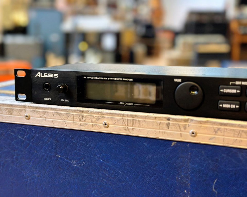 Módulo Alesis QSR, la esencia de los 90's