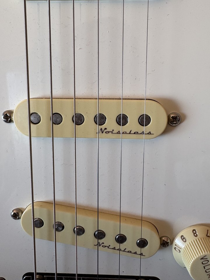 Fender Stratocaster Plus deluxe Ebony Frost.1991 de segunda mano · Foto 7 de 7 · Barcelona · 1600 €