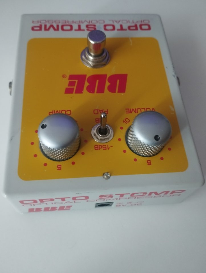 BBE Opto Stomp compresor óptico