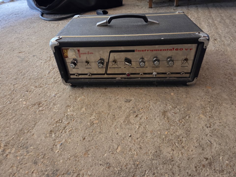Organo farfisa vip 345 con amplificador de segunda mano · Foto 5 de 5 · Soria · 500 €