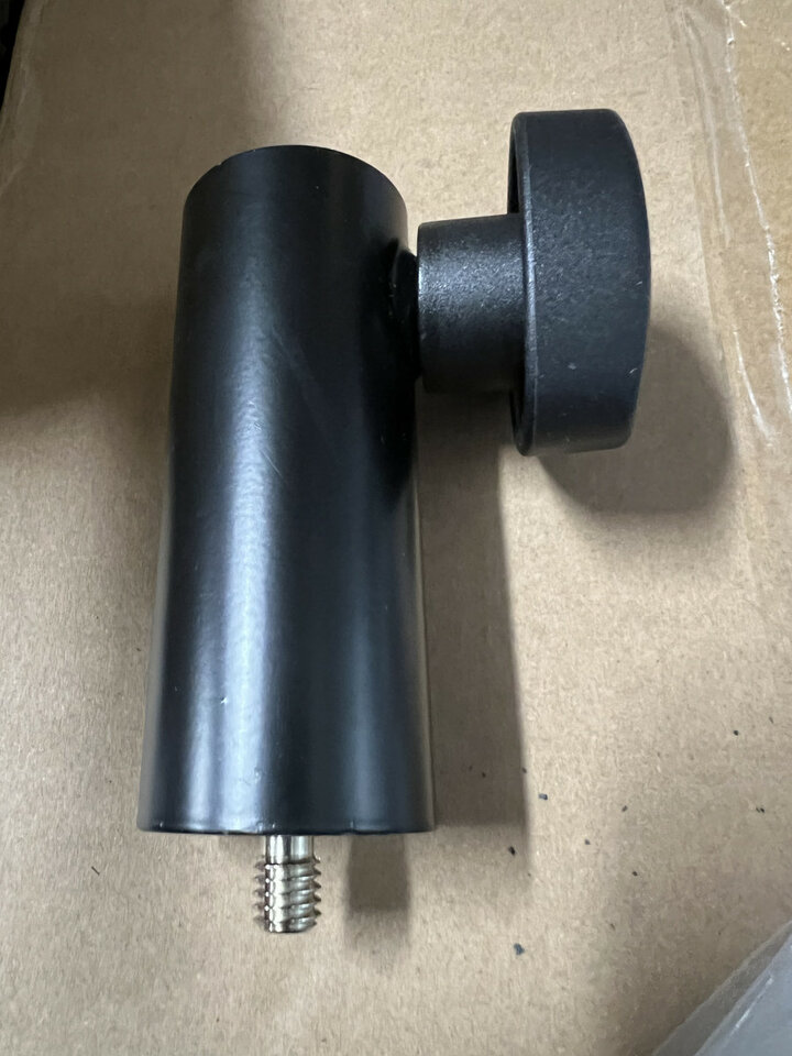 Genelec adaptador a tubo 36mm (nuevo )