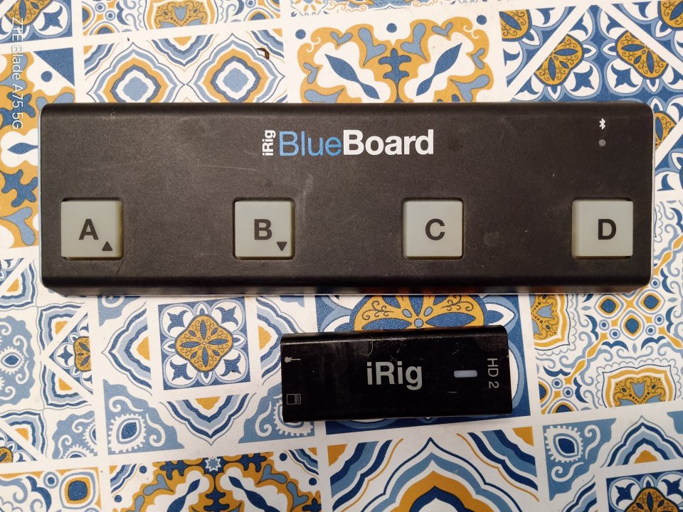 IK Multimedia iRig HD-2 + BlueBoard