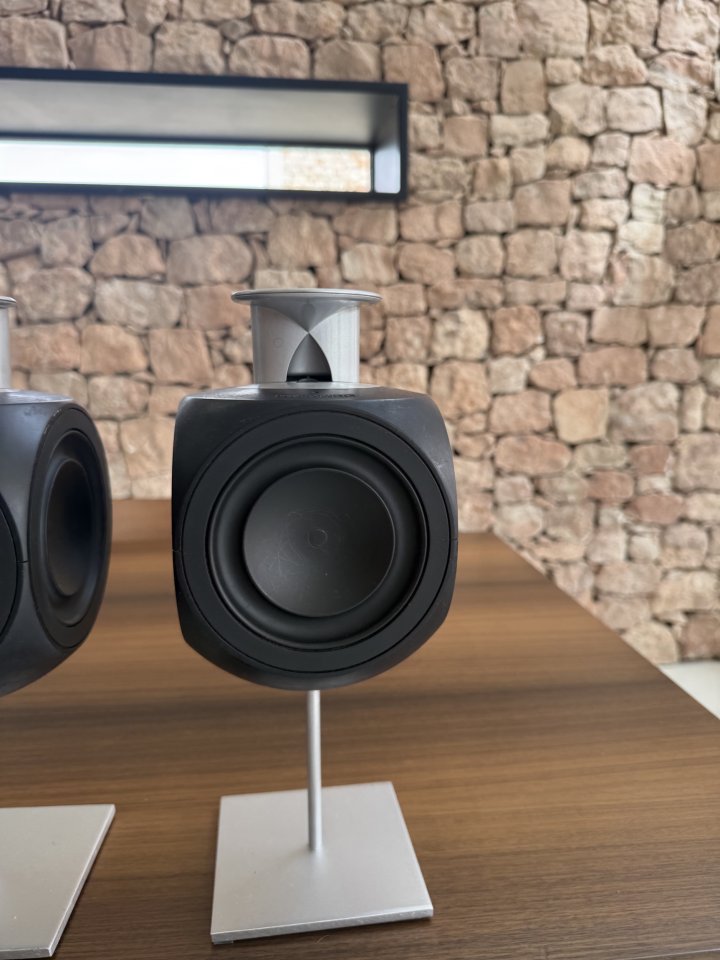Vendo altavoces B&O Beolab 3 de segunda mano · Foto 2 de 3 · Valencia · 750 €