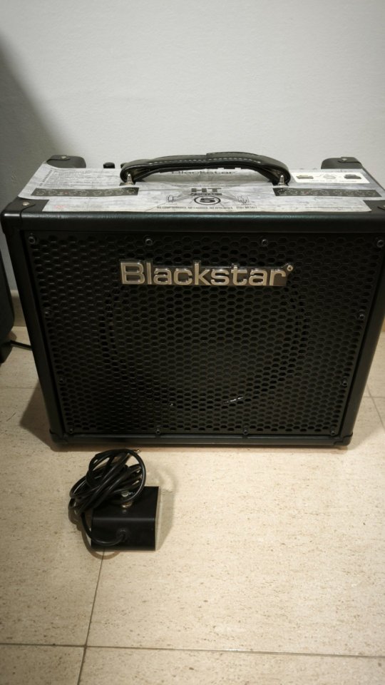 O cambio Blackstar ht-5 metal