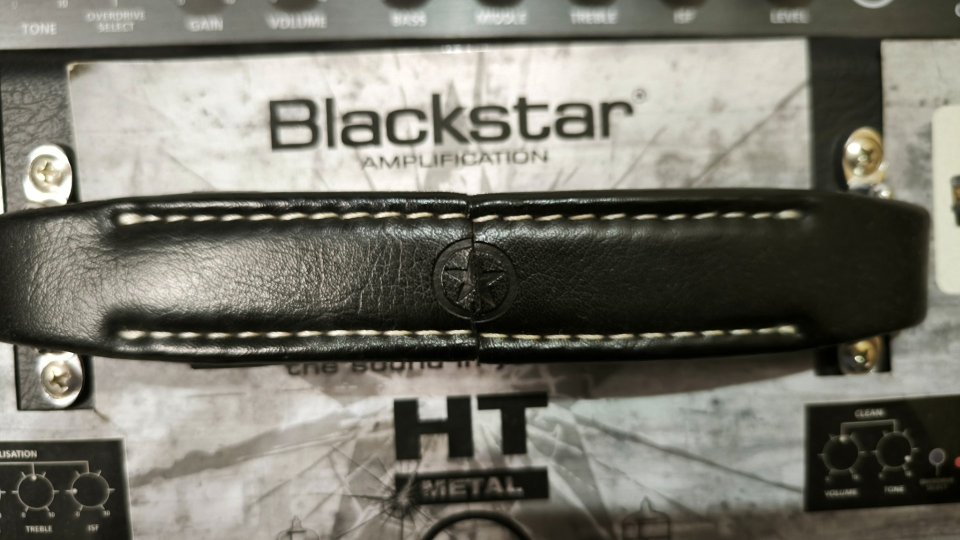 O cambio Blackstar ht-5 metal