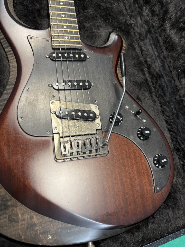 Guitarra knaggs severn t2 de segunda mano · Foto 3 de 9 · Illes Balears