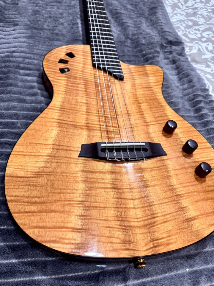 Cordoba Stage Guitar Natural Amber w/B de segunda mano · Foto 3 de 10 · SC Tenerife · 600 €