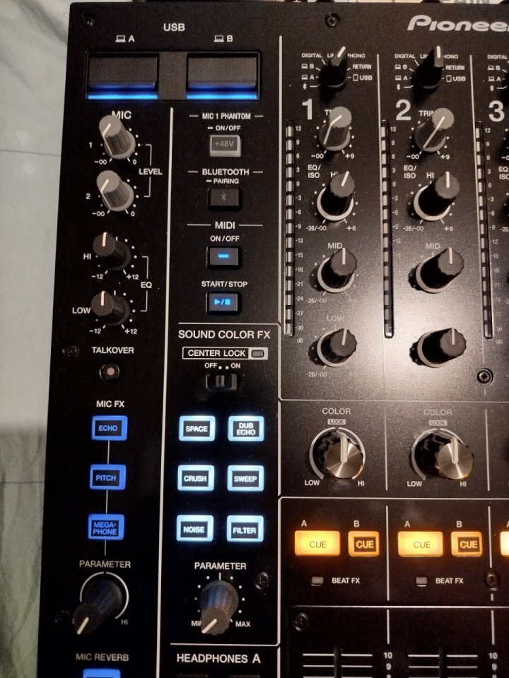 PIONEER DJM A9 (Mesa de mezclas) de segunda mano · Foto 1 de 10 · Araba · 1900 €