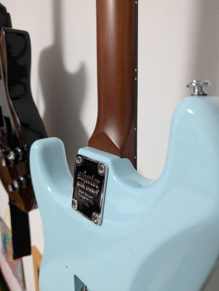 Schecter Nick Johnston HSS AF + Funda cuero Framus de segunda mano · Foto 7 de 10 · A Coruña · 650 €