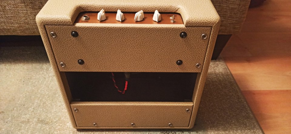 Mario Punsola MPF Room One