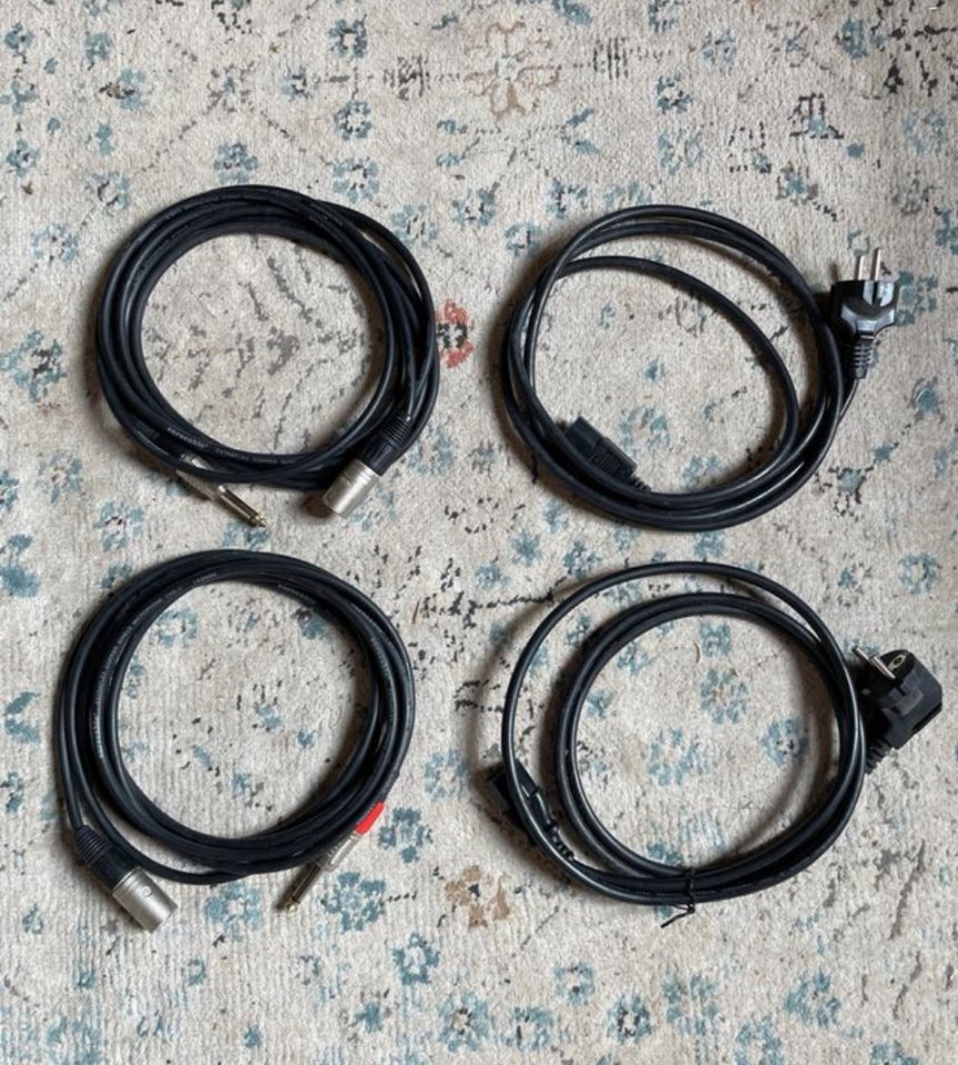 Monitores ADAM S1A Campo Cercano