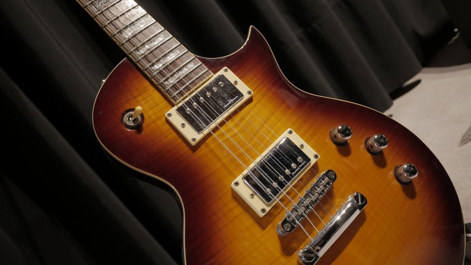 LTD EC-401VF (Seymour Duncan JB y 59) de segunda mano · Foto 2 de 7 · Sevilla · 600 €