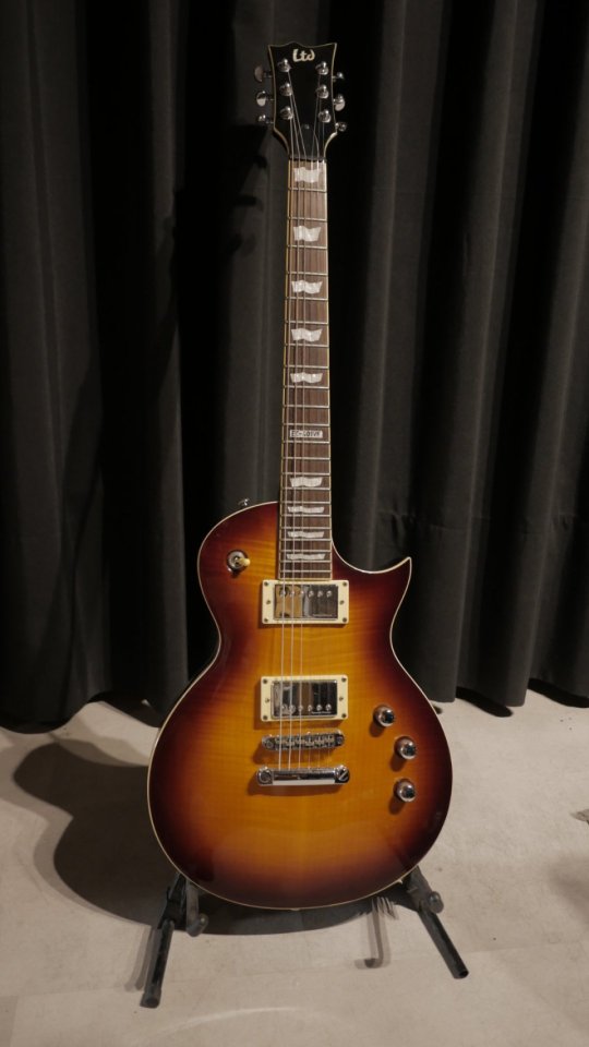LTD EC-401VF (Seymour Duncan JB y 59) de segunda mano · Foto 3 de 7 · Sevilla · 600 €