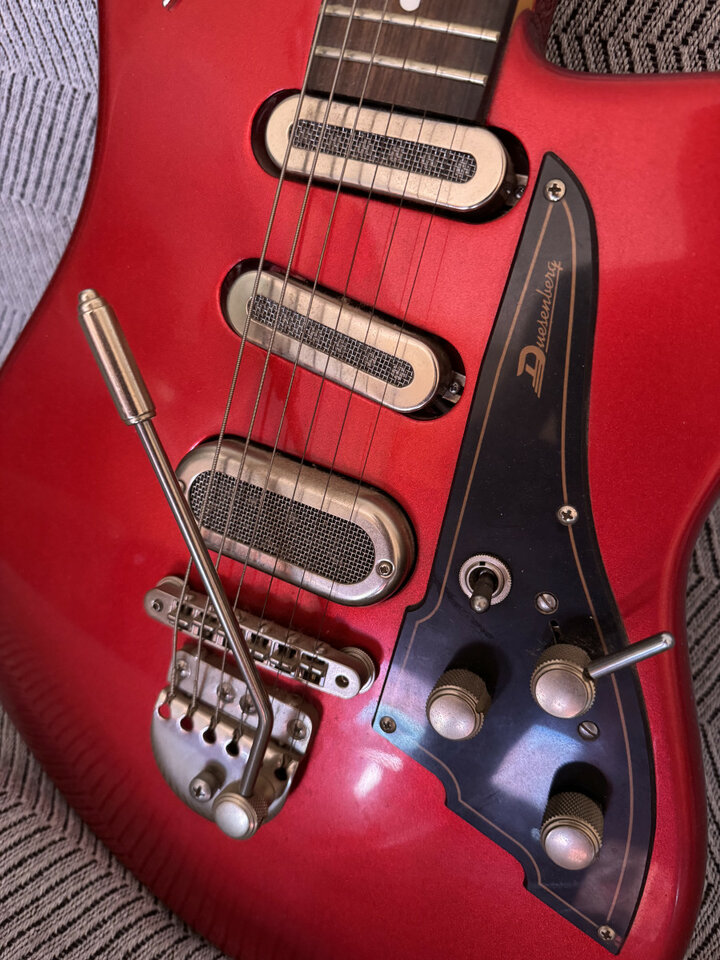 Guitarra Duesenberg Prototype Nº2 2015 (Solo Venta) de segunda mano · Foto 3 de 7 · Madrid · 1500 €