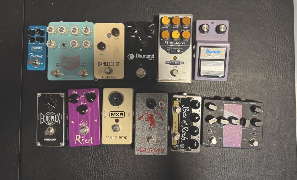 Venta de varios pedales, box of rock, revival drive, loomer......