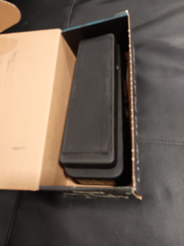 Pedal wah Cry baby de segunda mano · Foto 2 de 6 · Málaga · 60 €