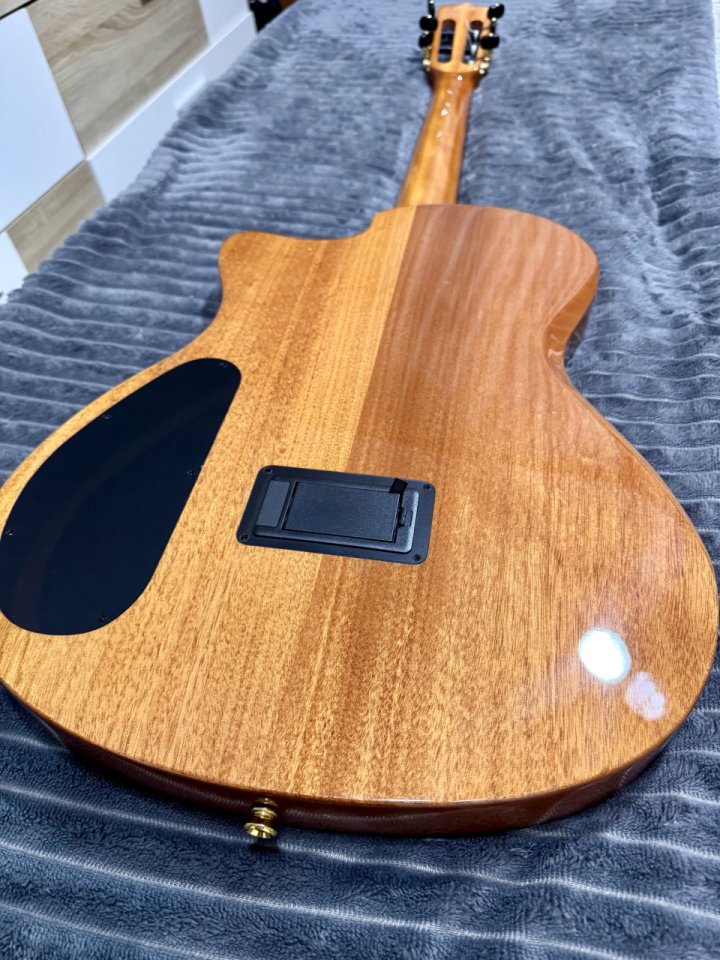 Cordoba Stage Guitar Natural Amber w/B de segunda mano · Foto 7 de 10 · SC Tenerife · 600 €