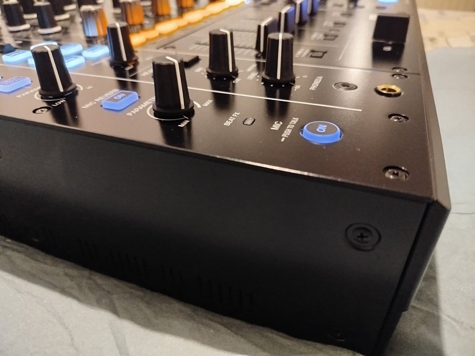 PIONEER DJM A9 (Mesa de mezclas) de segunda mano · Foto 8 de 10 · Araba · 1900 €