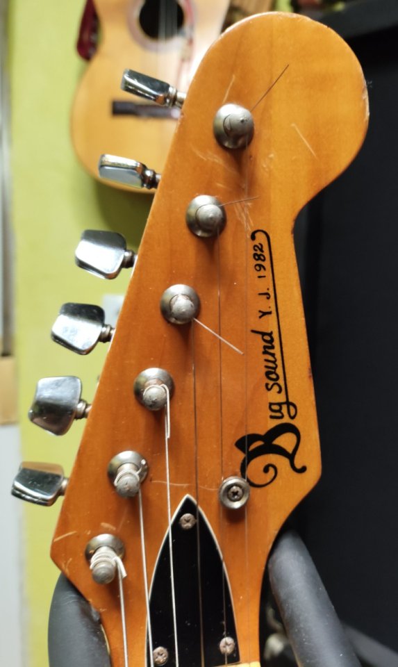 Guitarra eléctrica Vintage Big Sound de 1982