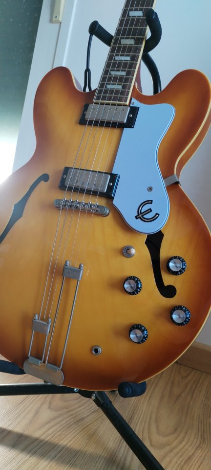 Epiphone Riviera Royal Tan