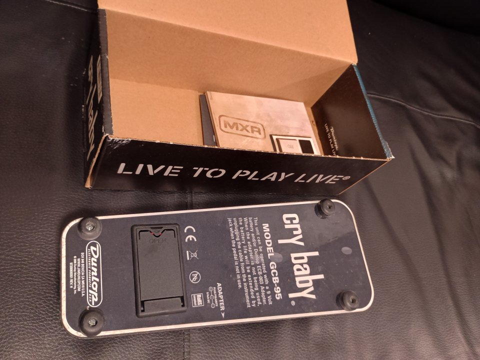 Pedal wah Cry baby de segunda mano · Foto 5 de 6 · Málaga · 60 €