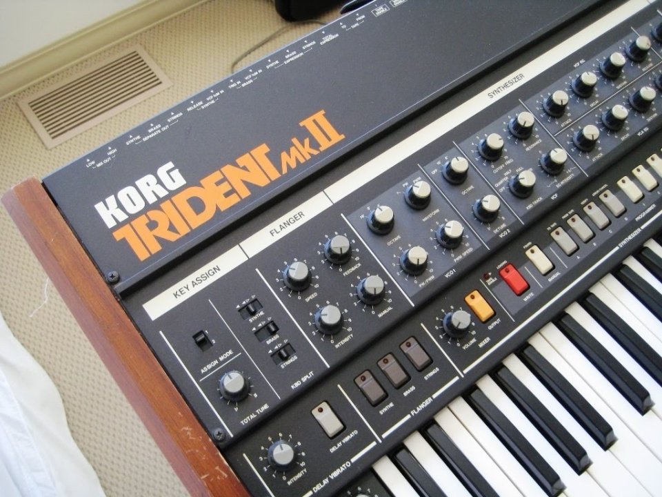 Korg Trident MKII de segunda mano · Foto 2 de 2 · Burgos