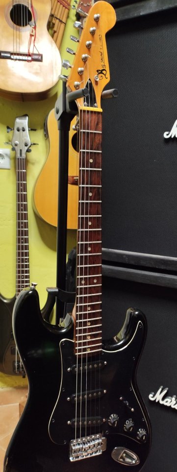 Guitarra eléctrica Vintage Big Sound de 1982