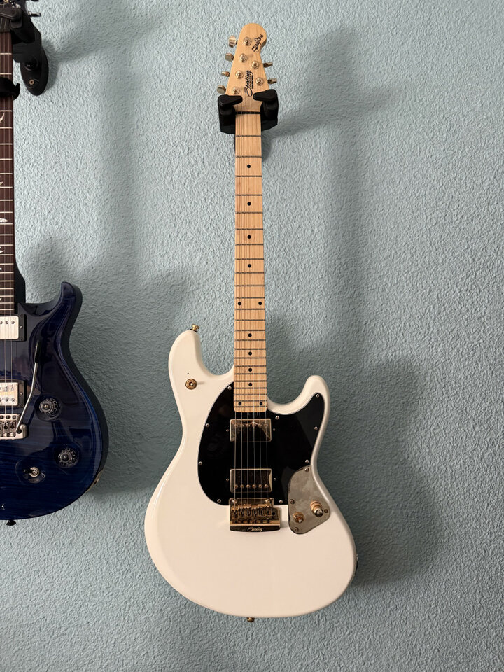 Sterling by Musicman Jared Dines blanca