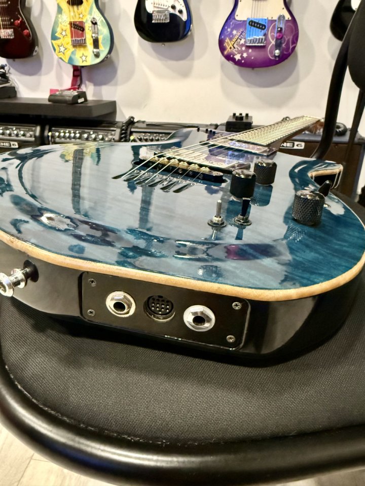 Godin LGX-SA con piezo y Midi de segunda mano · Foto 8 de 10 · Bizkaia · 1500 €