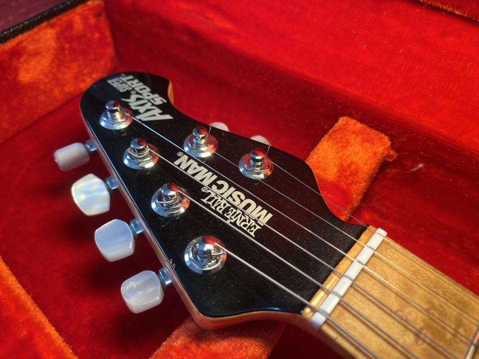 Music Man Axis Super Sport – 1998 – USA