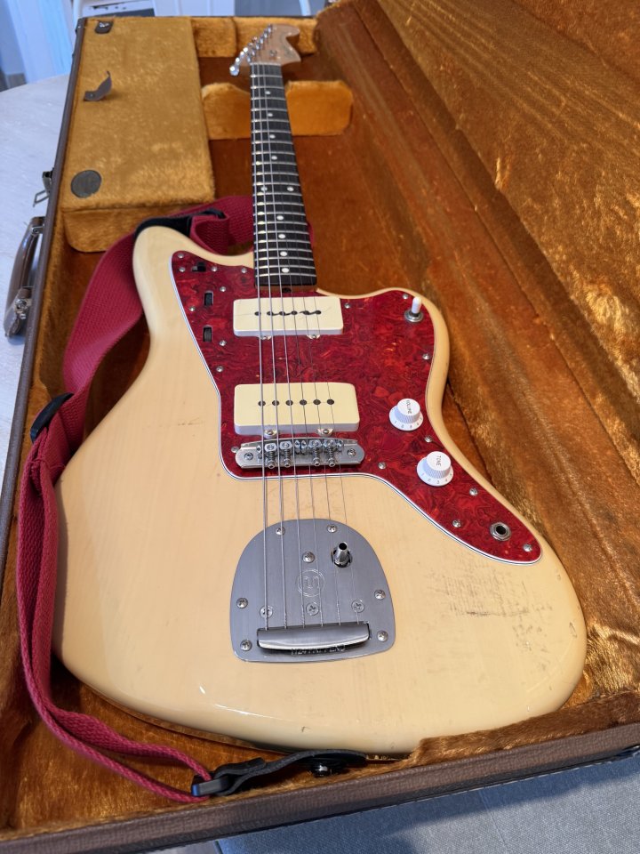 Fender Jazzmaster Limited edition blonde MIJ 1994 de segunda mano · Foto 2 de 10 · Valencia · 2500 €