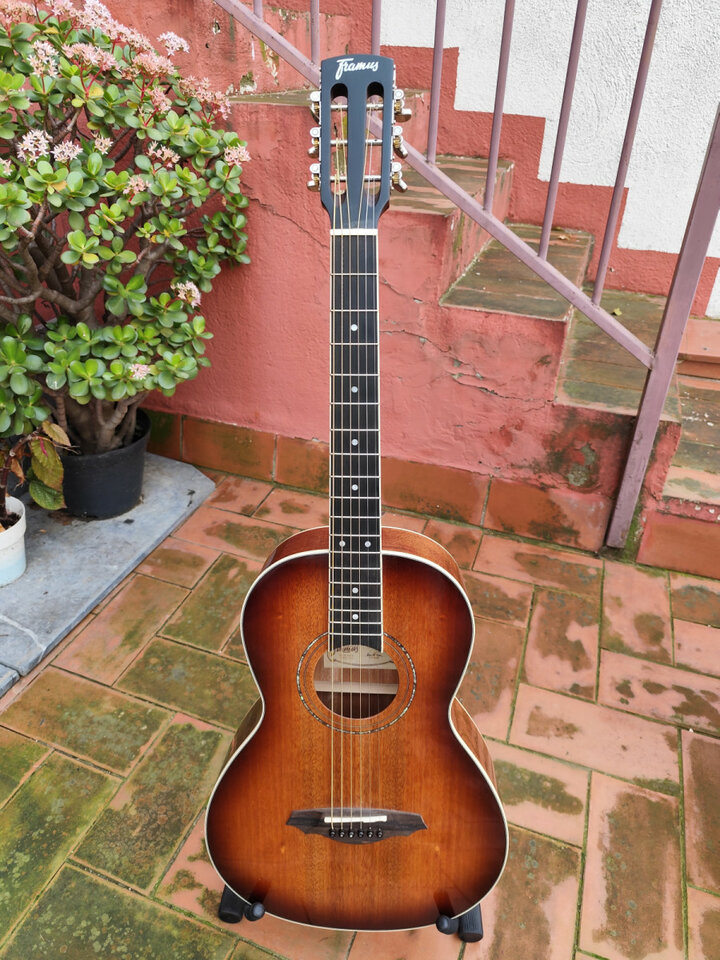 Framus FP-14M VS Guitarra Parlor