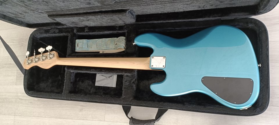 Sadowsky Metroline UV70-MB-4 Lake Placid Blue 2008 de segunda mano · Foto 2 de 10 · Zamora · 2190 €