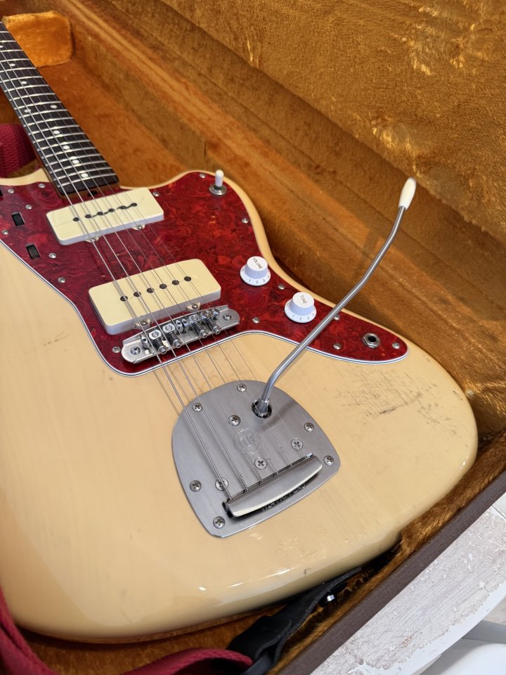 Fender Jazzmaster Limited edition blonde MIJ 1994 de segunda mano · Foto 3 de 10 · Valencia · 2500 €