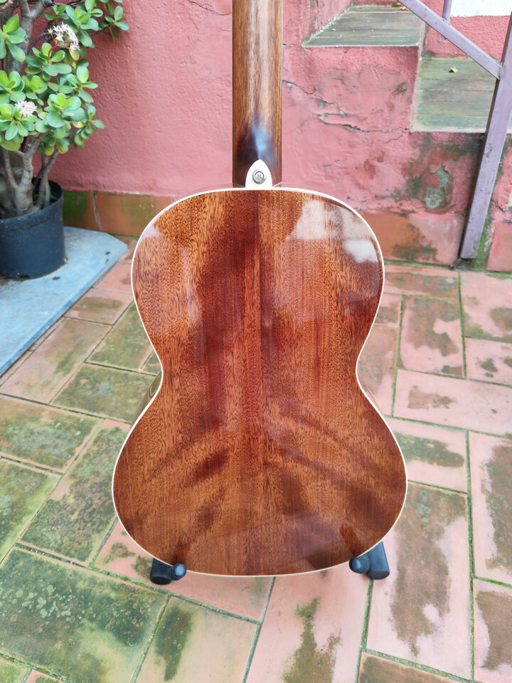 Framus FP-14M VS Guitarra Parlor