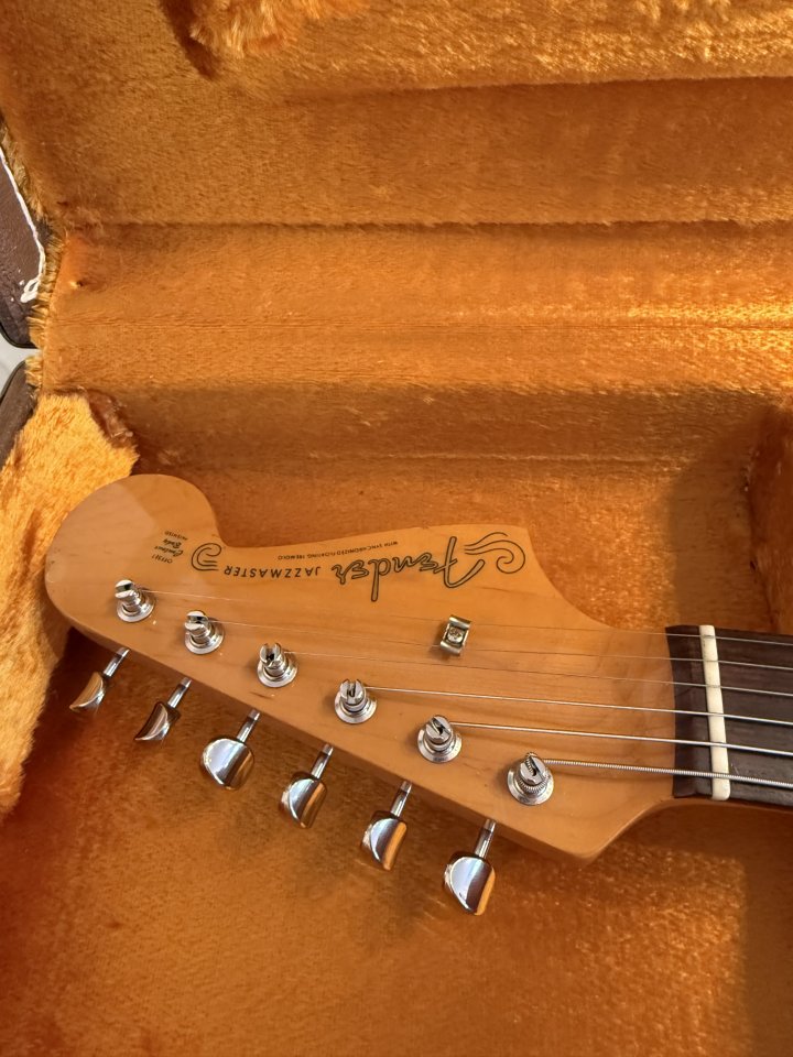 Fender Jazzmaster Limited edition blonde MIJ 1994 de segunda mano · Foto 6 de 10 · Valencia · 2500 €