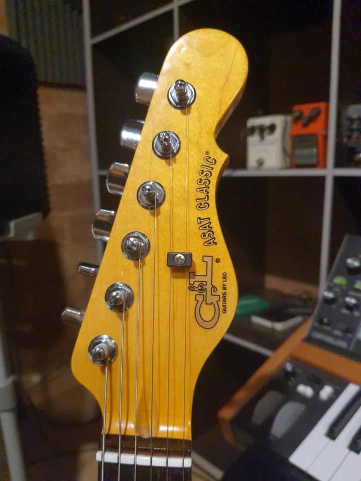 2006 G&L USA ASAT Classic Bluesboy Semi-Hollow (telecaster thinline TOP) de segunda mano · Foto 10 de 10 · Lleida · 1800 €
