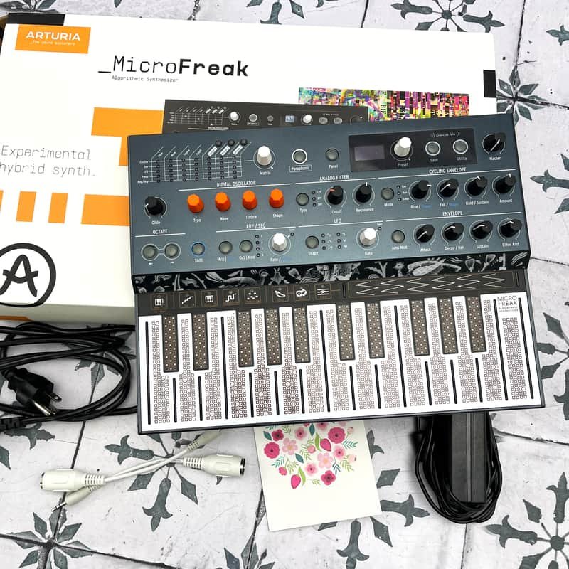 Arturia MicroFreak de segunda mano · Cádiz · 175 €