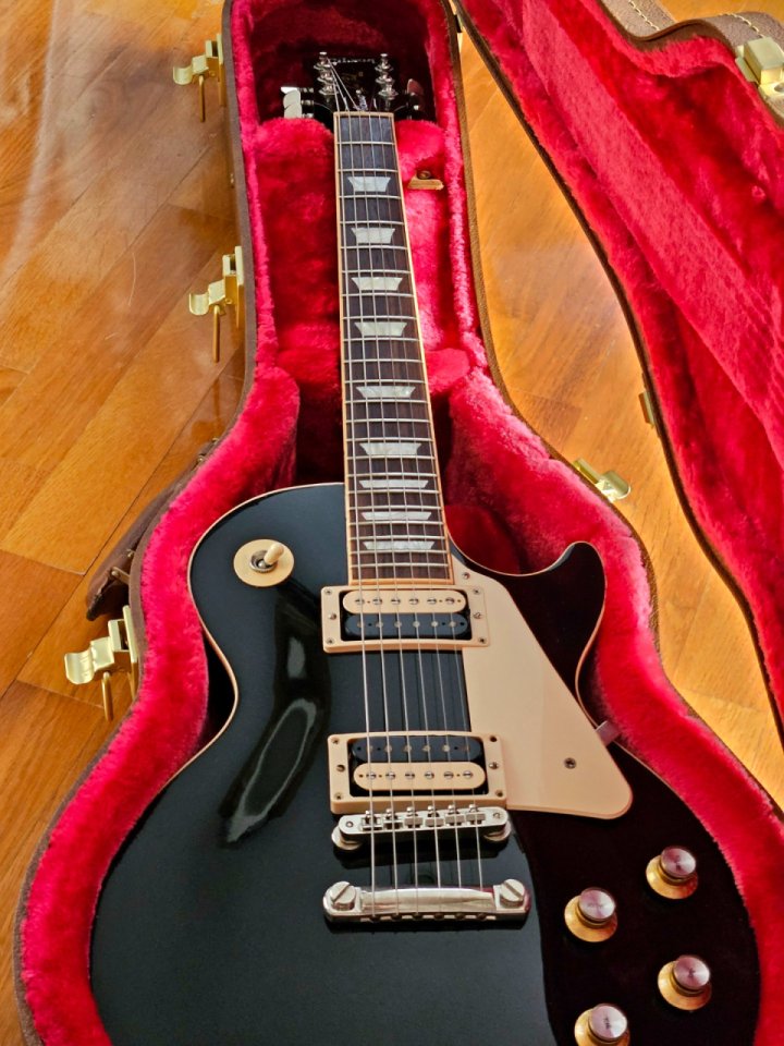 Gibson les paul classic ebony